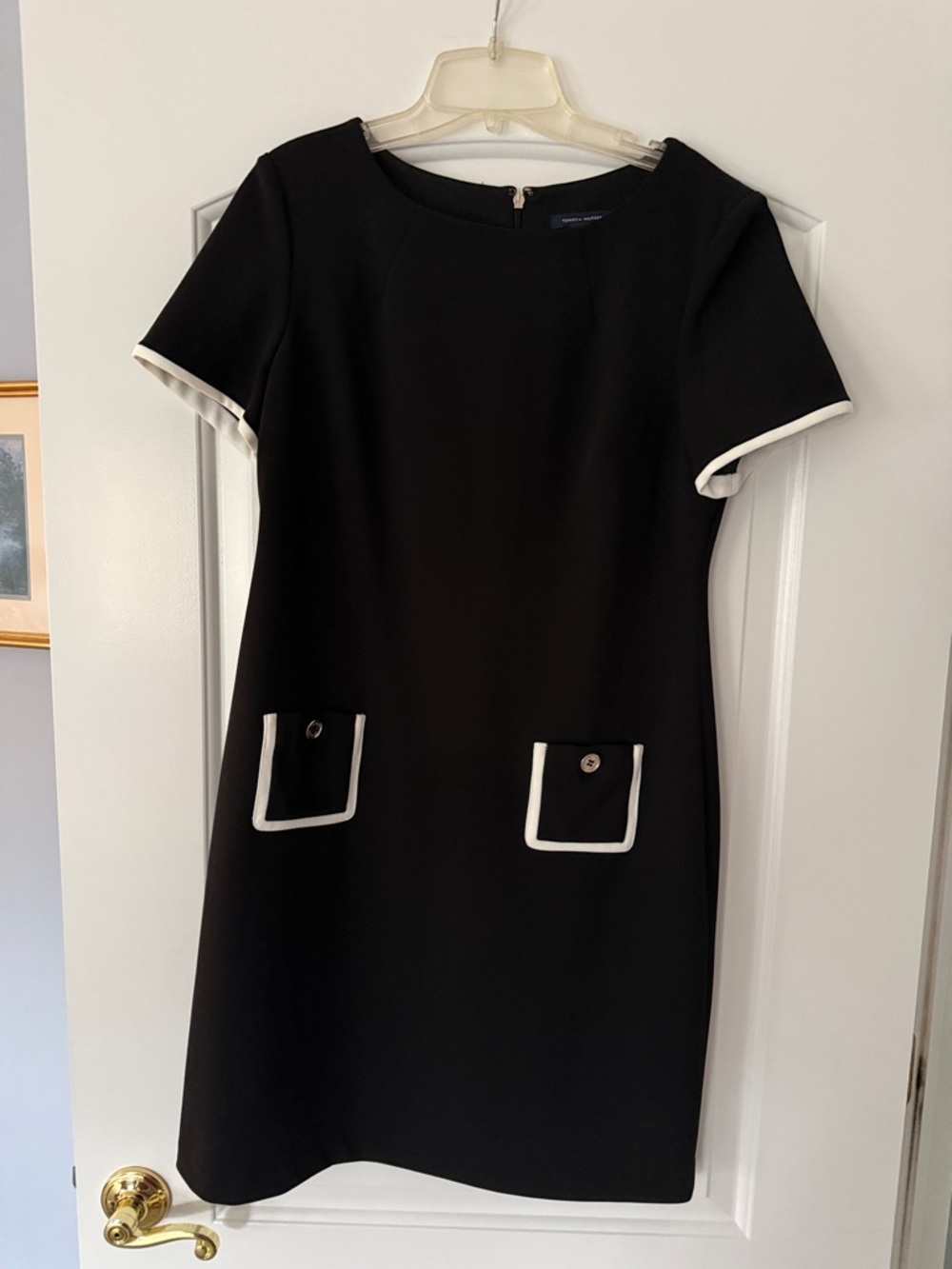 Classic Black Short-Sleeve Shift Dress with White Trim